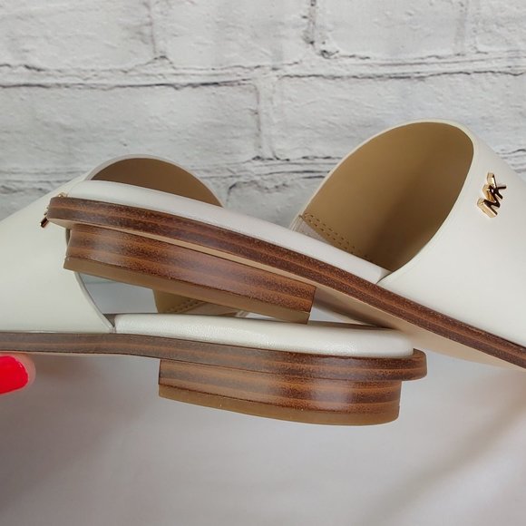 MICHAEL KORS 'AUGUST' LEATHER TOE-RING SLIP-ON SLIDE SANDALS IVORY TUSK 8 - Picture 9 of 16